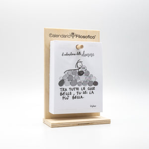CALENDARIO DELLE DONNE 2024 - A6 PICCOLO 10 x 14 CM - CON SUPPORTO IN LEGNO