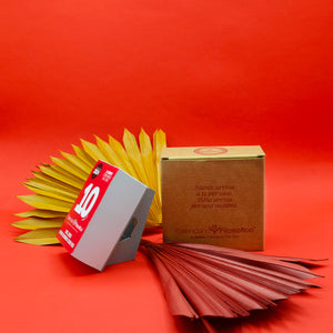 CALENDARIO FILOSOFICO 2024 - A7 MIDI 7,4 x 10,5 CM - CON SUPPORTO IN CARTONE E SCATOLA REGALO