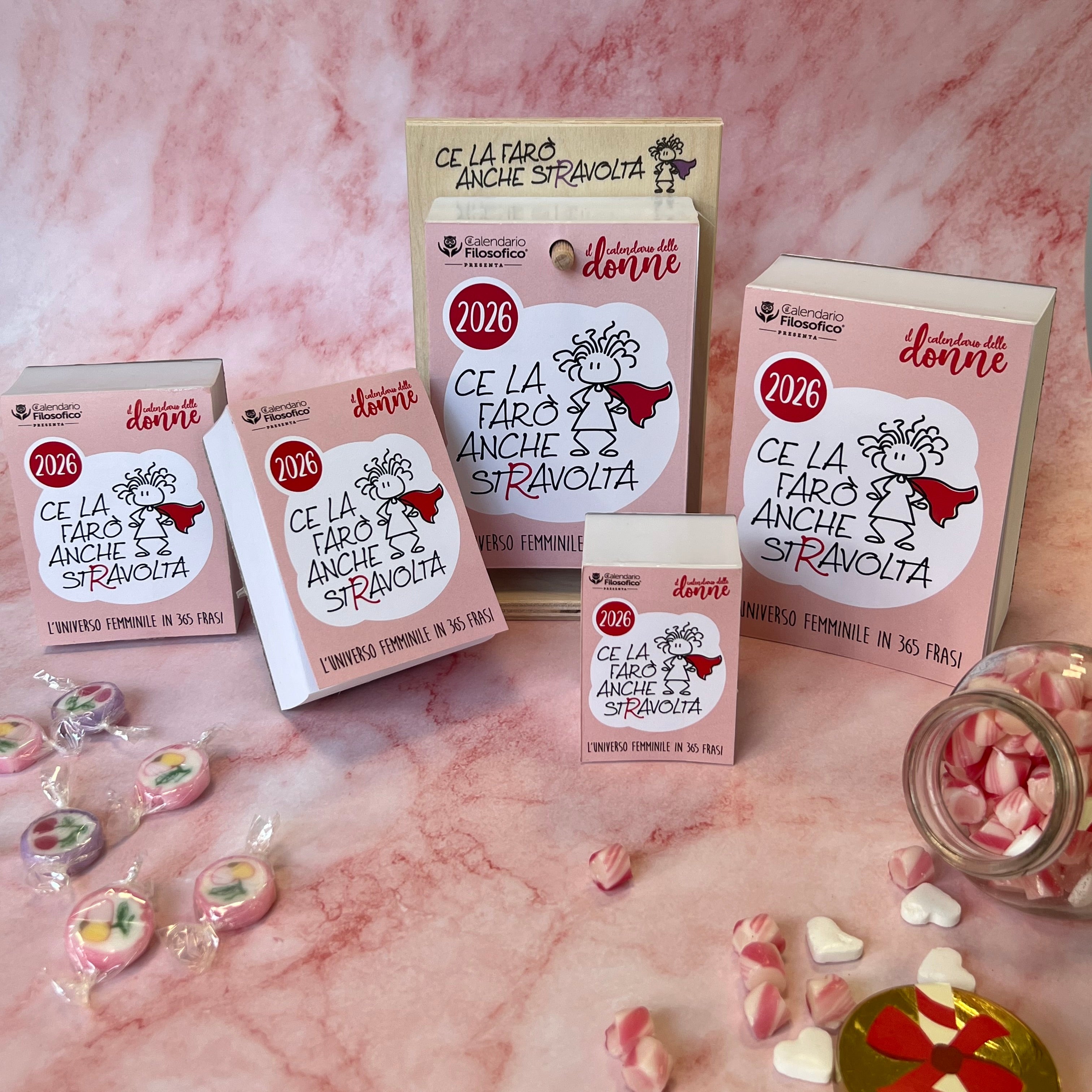 CALENDARIO DELLE DONNE 2026 - A6 PICCOLO 10 x 14 CM - CON SUPPORTO IN LEGNO